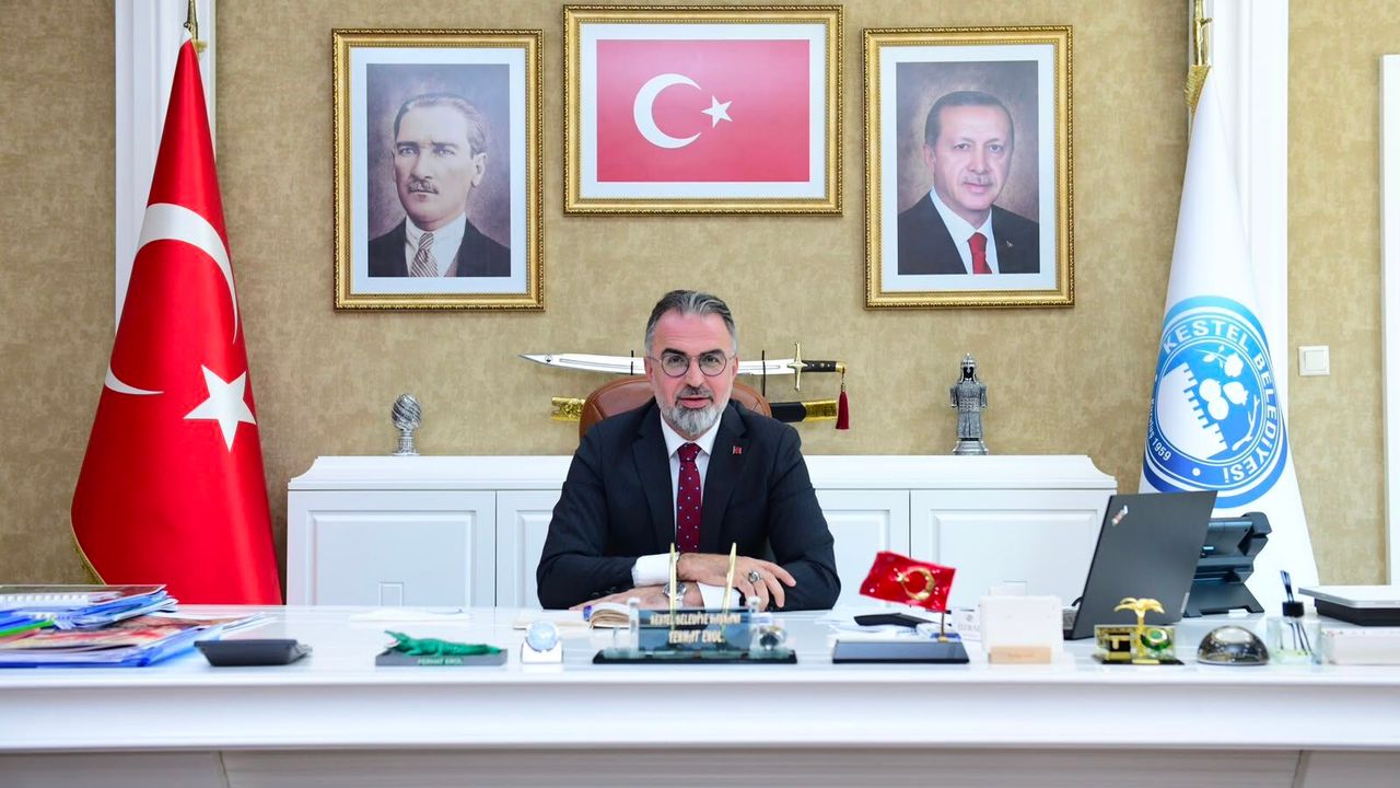 İletişim Başkanı Burhanettin Duran’dan İzmir’in Kurtuluşunun 104’üncü Yılı Mesajı