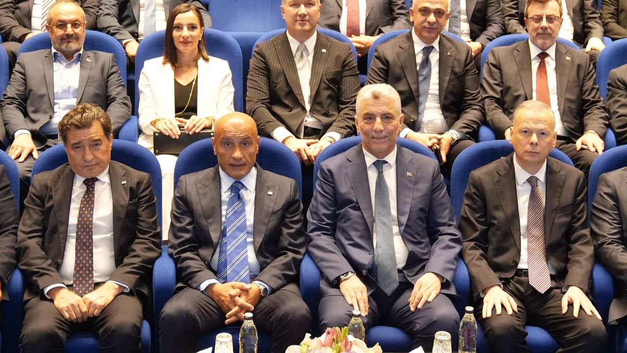 İşte Türkiye'nin Ağustos ayı ihracat rakamları! İhracatın lokomotifi otomotiv