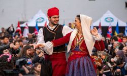 Manisa Mesir Festivali'nde kültür defilesi büyüledi