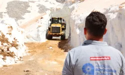 Antalya’da yayla yollarında karla mücadele sürüyor