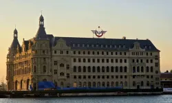 Haydarpaşa Garı'nda restorasyonda iskeleler kaldırıldı