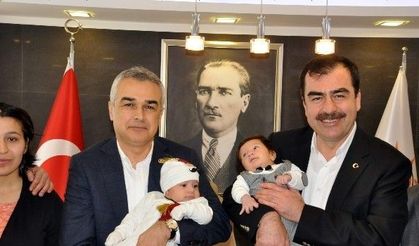 Aydın AK Parti ‘Ömer Halisdemir’ bebekleri ağırladı