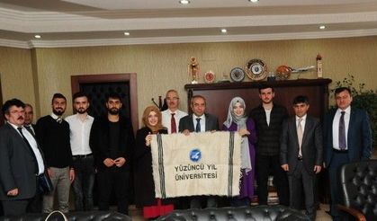 Esenyurt Üniversitesi Öğrencilerinden Rektör Battal’a Ziyaret