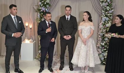 EYYÜP CEYLAN VE SELÇUK TÜRKOĞLU, GENÇ ÇİFTİN MUTLULUĞUNA ORTAK OLDU!