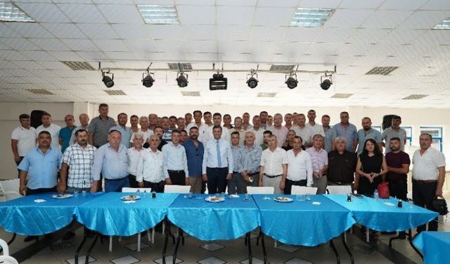 Manisa Akhisar'da Başkan Zeyrek muhtarlarla buluştu