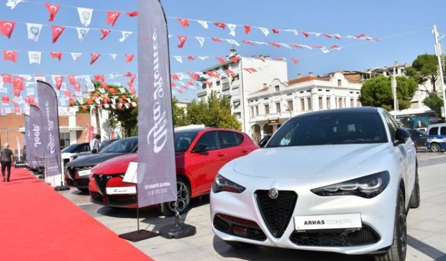 1. Manisa Otoshow Otomobil Fuarı Açıldı