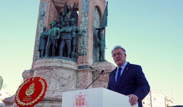 6 EKİM İSTANBUL’UN KURTULUŞU’NUN 102. YILI TAKSİM’DE KUTLANDI