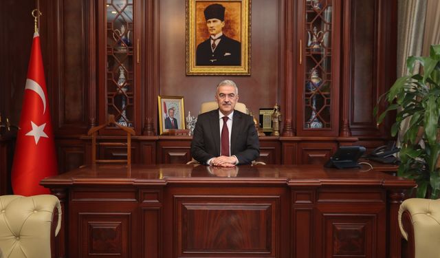 BURSA VALİSİ EROL AYYILDIZ’DAN ANLAMLI RAMAZAN BAYRAMI MESAJI!