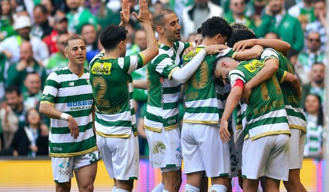 BURSASPOR TARİH YAZDI: 2. LİG ŞAMPİYONU!