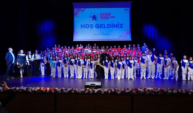 BEYLİKDÜZÜ ÇOCUK KOROLARI FESTİVALİ’NDEN GÖRKEMLİ KAPANIŞ