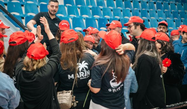 İzmir Güzelbahçe’de işçilere çifte bayram