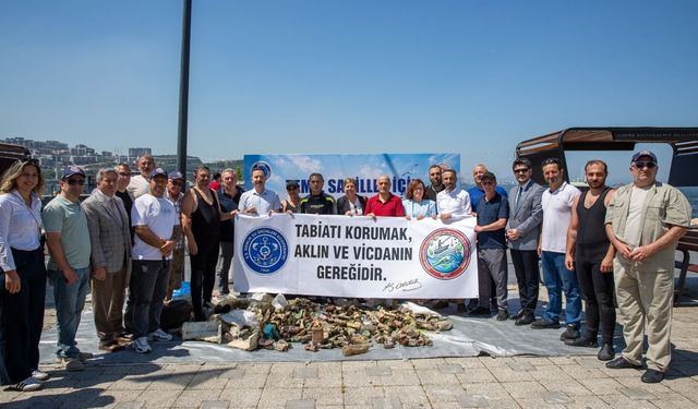 Büyükşehir'den Gemlik'te deniz dibi temizliği