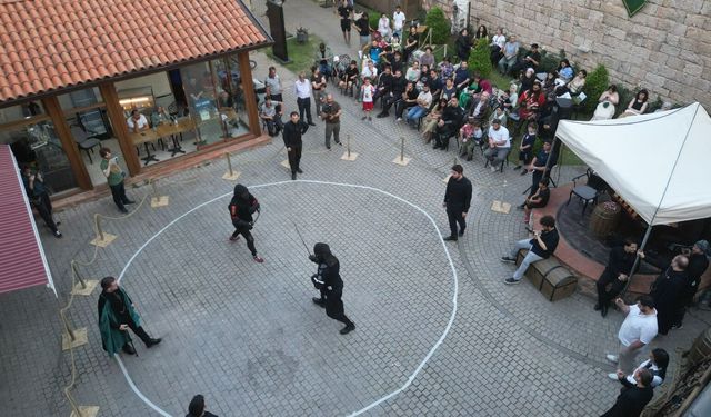 Türk kılıçları Zindankapı'da çarpıştı