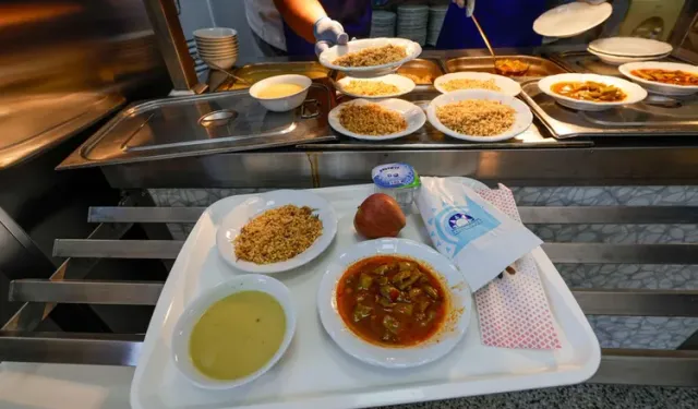 İzmir'de krize karşı 25 TL'lik sofra