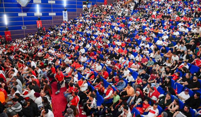 DÜNYA KUPASI HEYECANI KOCATEPE’DE YAŞANDI
