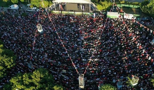 BEYLİKDÜZÜ’NDE DÜNYA KUPASI HEYECANI YAŞANDI