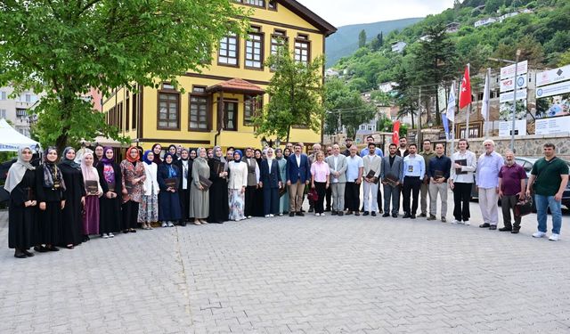 YILDIRIM’DA DÜŞÜNEN VE ÜRETEN GENÇLER YETİŞİYOR