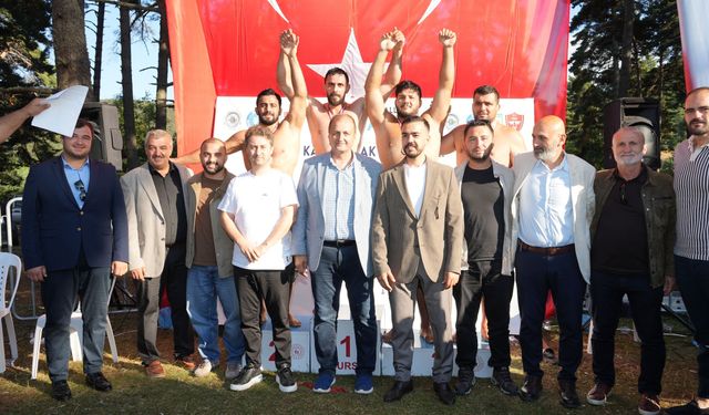 Alıç Yaylası’nda Kıran Kırana Güreş