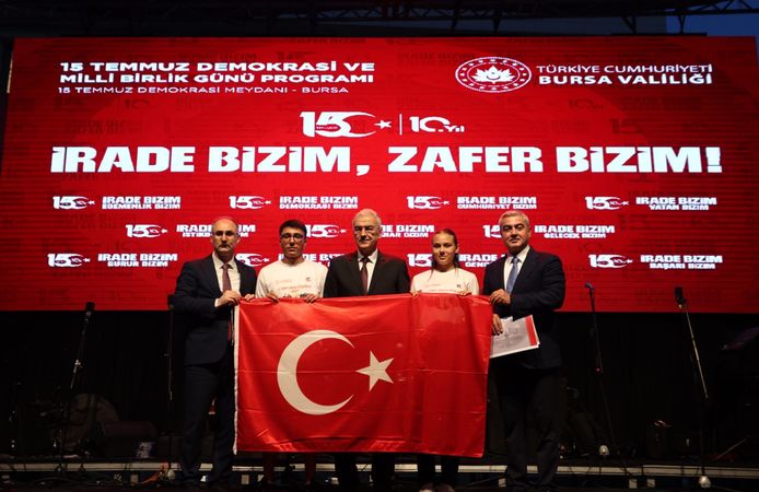 BURSA VALİSİ EROL AYYILDIZ ANMA PROGRAMLARINA KATILDI!