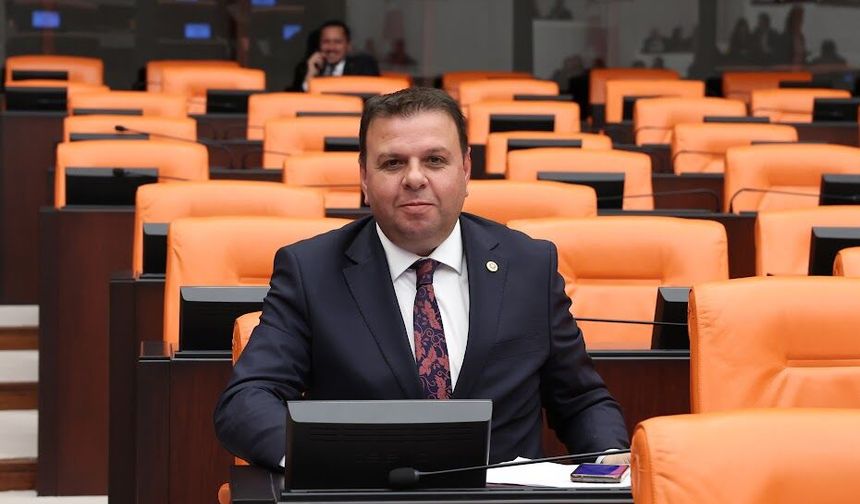 Ediz Ün: “Bir tarafta açlık, bir tarafta israf... Bu düzen sürmez”