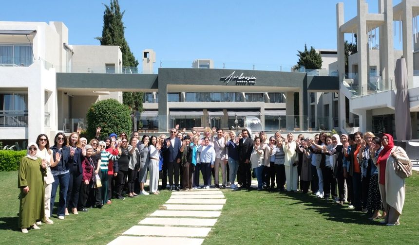 AK Parti Muğla Kadın Kolları Bodrum’da Buluştu: “Bu Başarıyı Birlikte Büyüteceğiz”