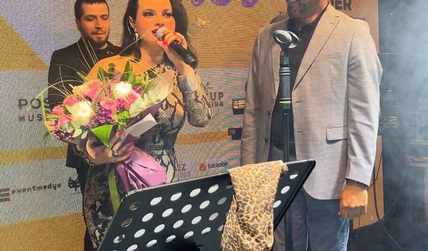 TEODER YAZA ASUDE CEMRE İLE MERHABA DEDİ