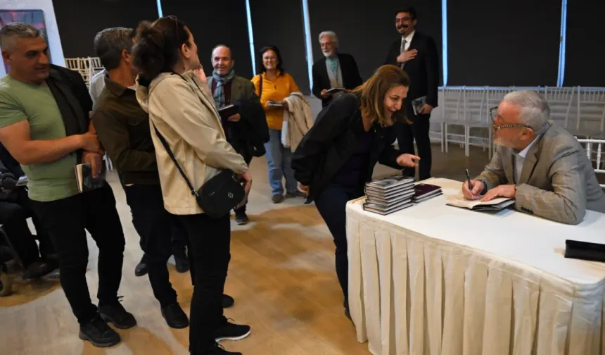 İzmir Bornova'da şiir ve hakikat buluşması