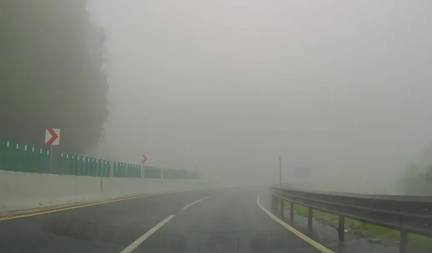 Bolu Dağı'nda sis görüş mesafesini düşürdü
