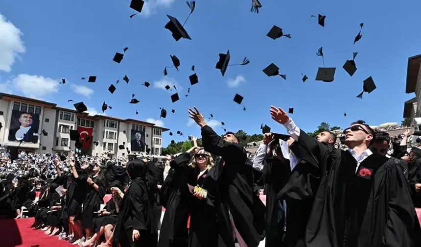 Türkiye'de yükseköğretim mezuniyetinde rekor artış! Gençlerin yarısına yakını üniversite mezunu