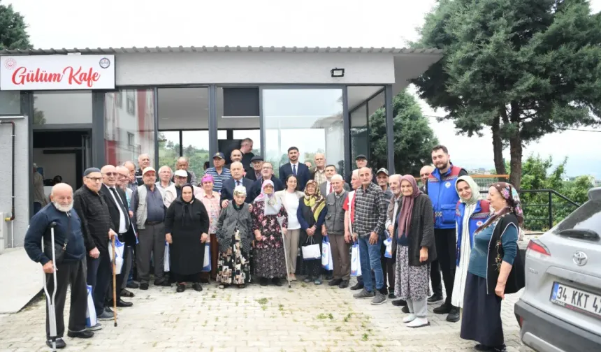 Trabzon'da huzurevi sakinlerine anlamlı ziyaret