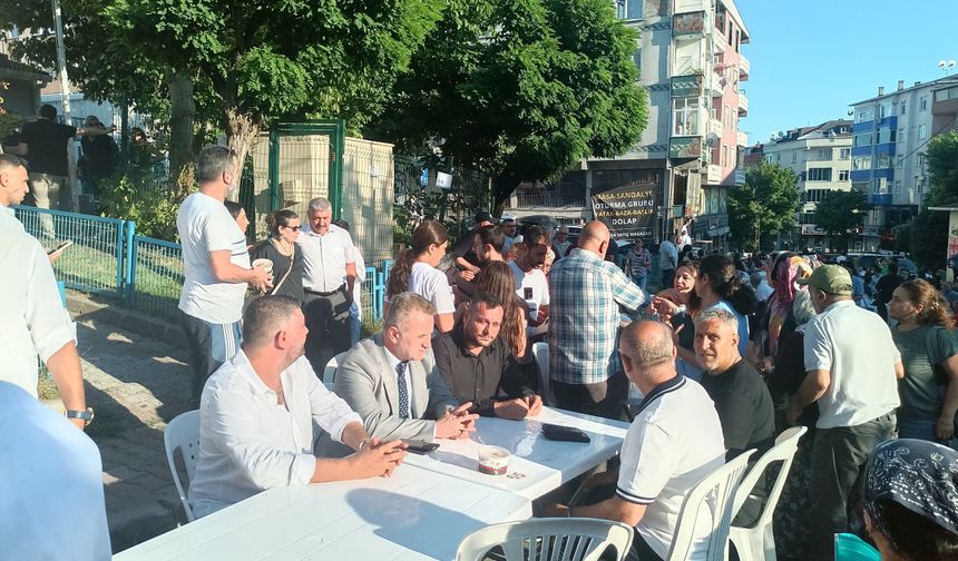 Sultangazi’de Muharrem Sofrası: 6 Bini Aşkın Kişi Aynı Lokmada Buluştu