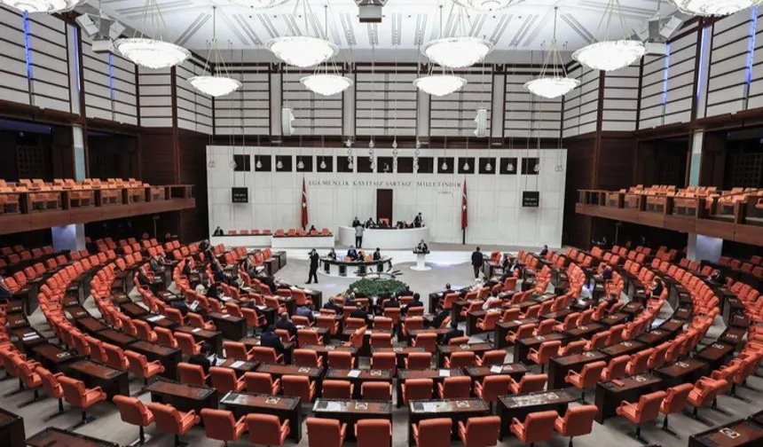 TBMM'deki sandalye dağılımı yeniden şekillendi... İşte son durum