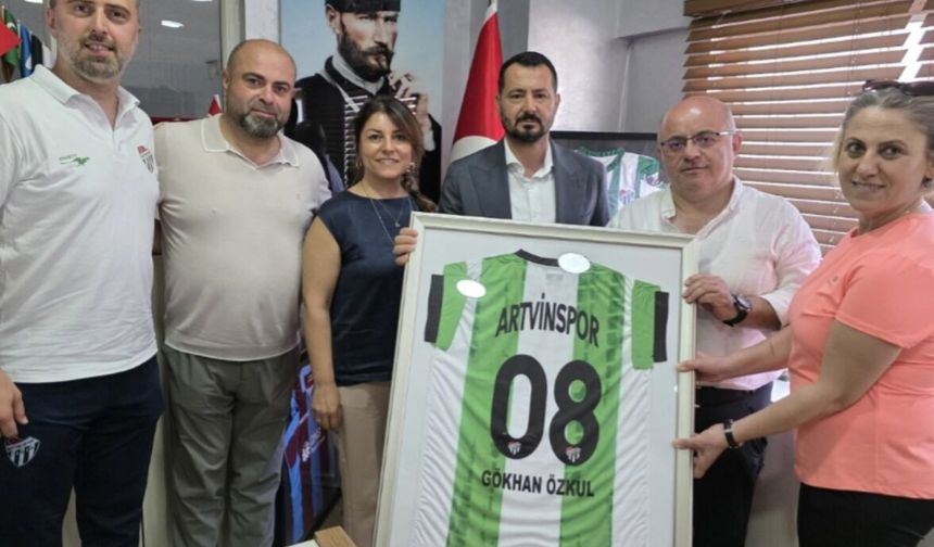 Bursa'da İş İnsanı Gökhan Özkul'dan gençlere spor yatırımı çağrısı