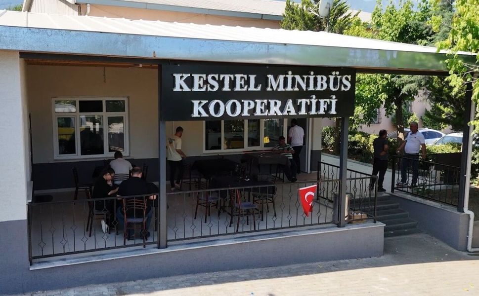 Kestel Belediyesi Yeni Mahalle Minibüs Durağını Baştan Sona Yeniledi