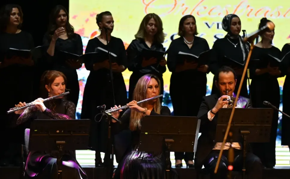 Bursa Maarif Orkestrası ve Çok Sesli Korosu'ndan muhteşem konser