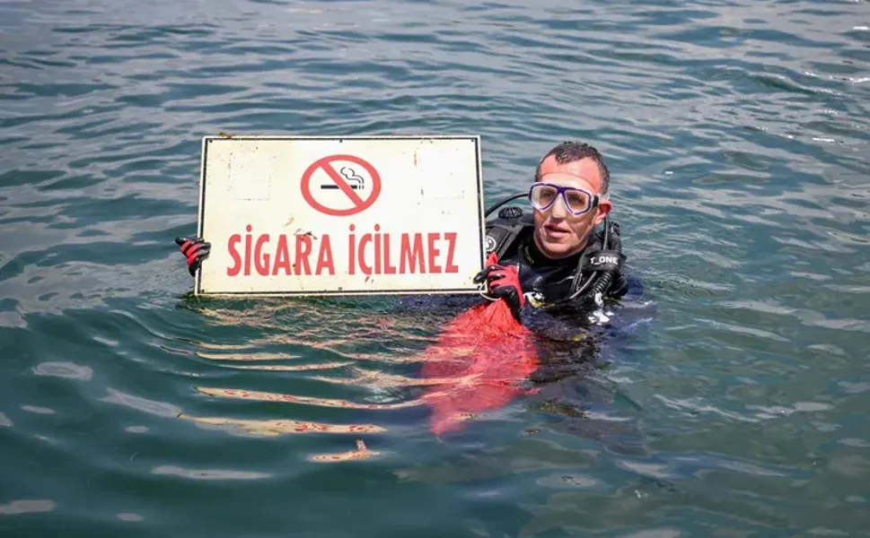 Denize bakın neler atmışlar!