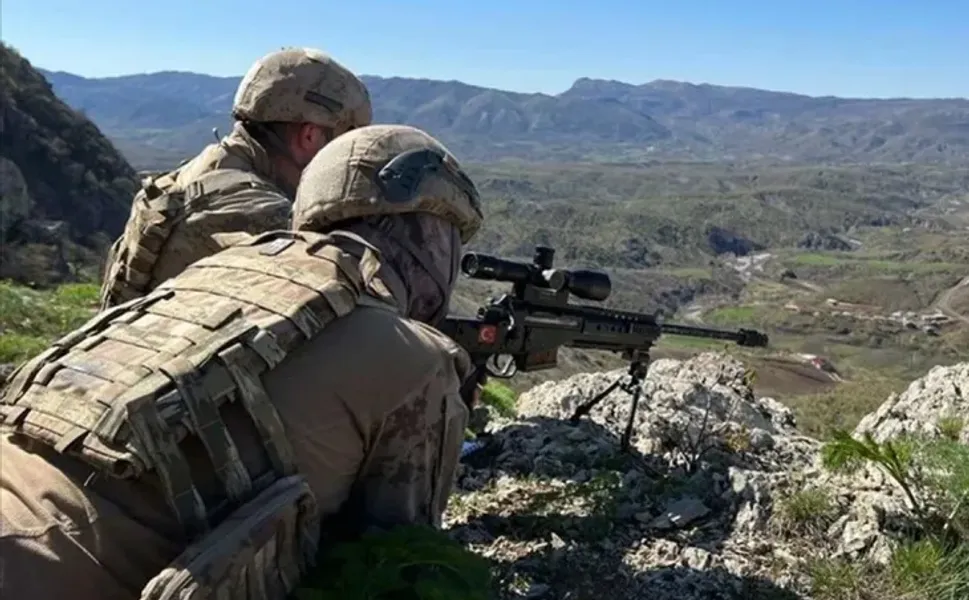 Son bir haftada 4 PKK’lı terörist teslim oldu, hudutlarda 298 kişi yakalandı
