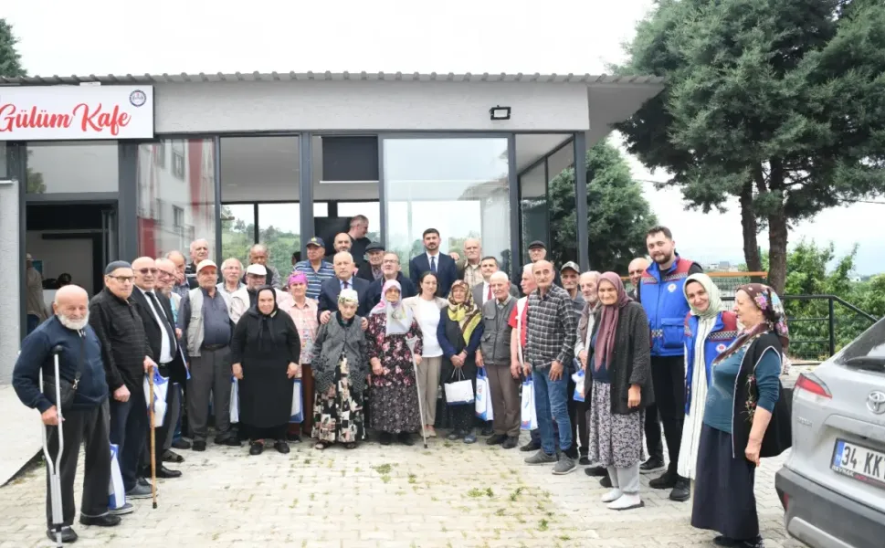Trabzon'da huzurevi sakinlerine anlamlı ziyaret