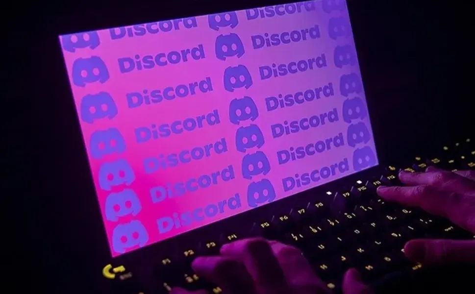 Uraloğlu'ndan Discord müjdesi