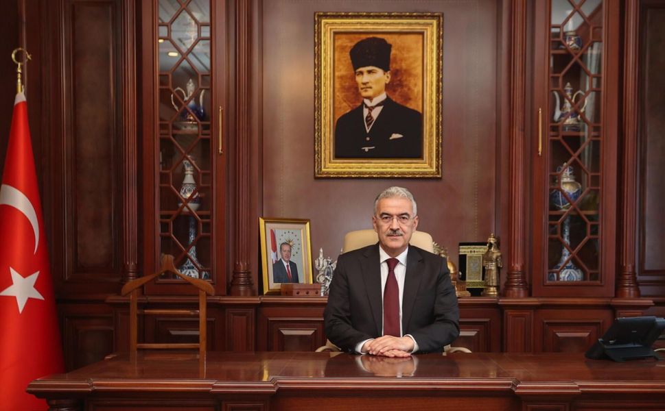 BURSA VALİSİ EROL AYYILDIZ'DAN BABALAR GÜNÜ'NDE ANLAMLI MESAJ!