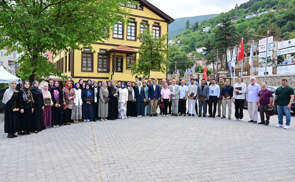 YILDIRIM’DA DÜŞÜNEN VE ÜRETEN GENÇLER YETİŞİYOR