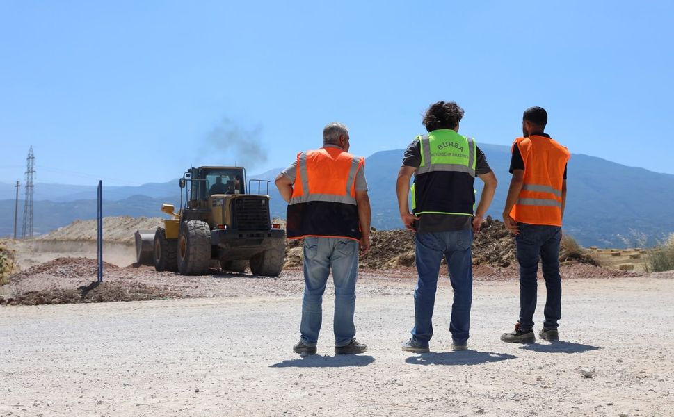 Büyükşehir’den İnegöl’e 18 kilometre uzunluğunda yeni yol