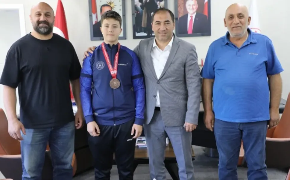 Ağrı Gençlik Spor'dan Baver Yiğit Bayram'a başarı tebriği