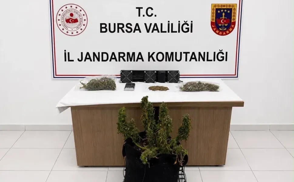 Bursa’da uyuşturucuya 3 gözaltı!