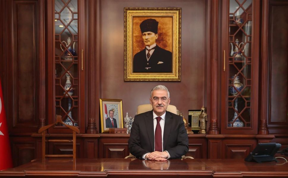 VALİ EROL AYYILDIZ'DAN BASIN CAMİASINA ANLAMLI MESAJ