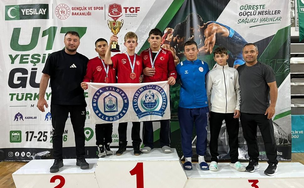 GÜREŞTE YILDIRIM FIRTINASI
