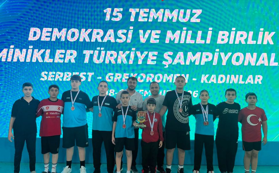 GÜREŞTE YILDIRIM RÜZGARI