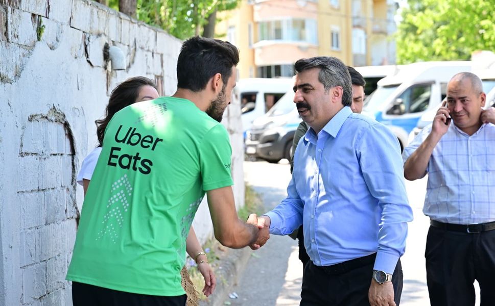 YILDIRIM BELEDİYE BAŞKANI OKTAY YILMAZ, TELEFERİK MAHALLESİ’NDE ESNAFLA BİR ARAYA GELDİ