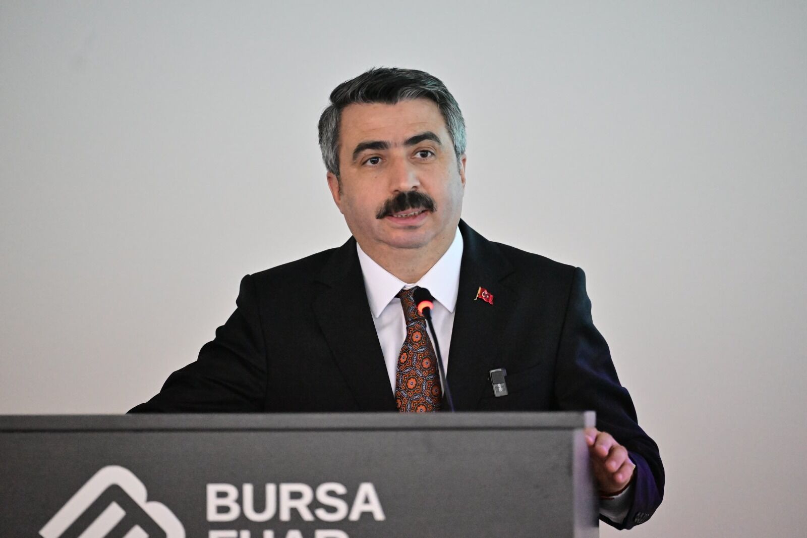 Yb 4 (1)-3